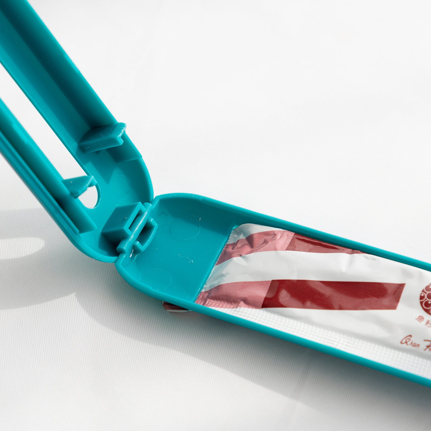 Cat Strip Squeeze Feeder Spoon for Wet Food